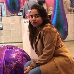 Meet your Posher, Idena